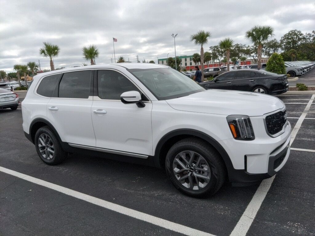 2023 Kia Telluride LX Oshkosh WI