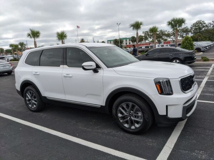 2023 Kia Telluride LX Oshkosh WI