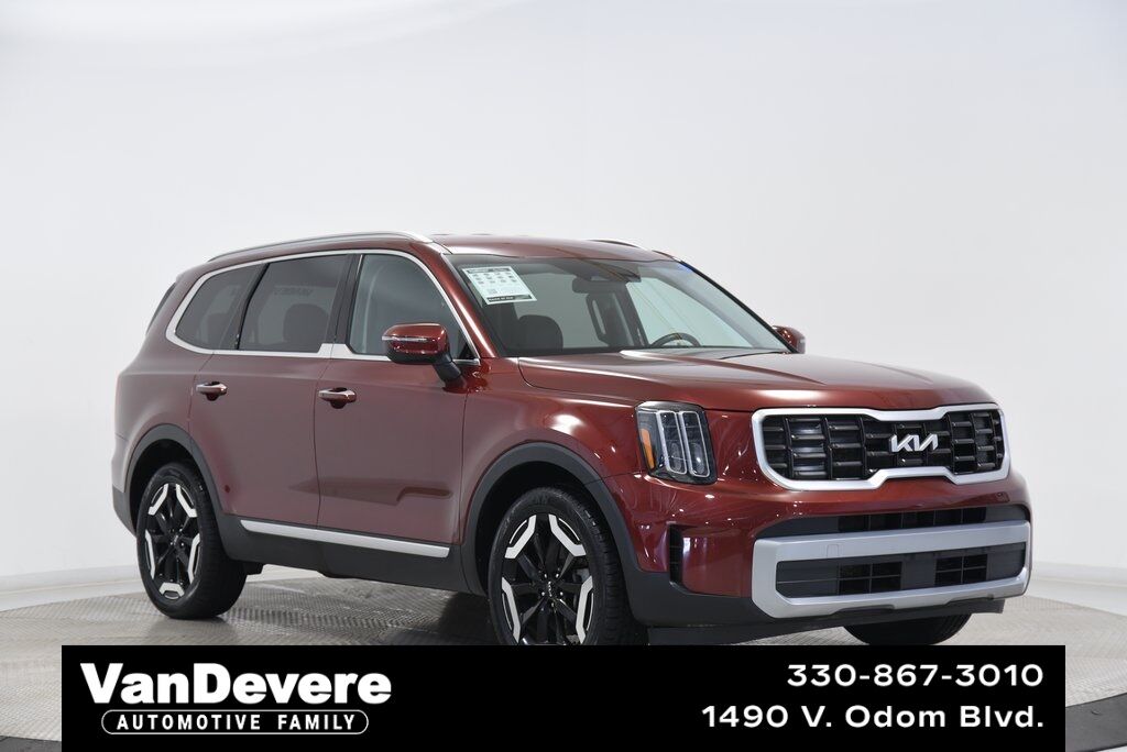 Used 2023 Kia Telluride S FWD