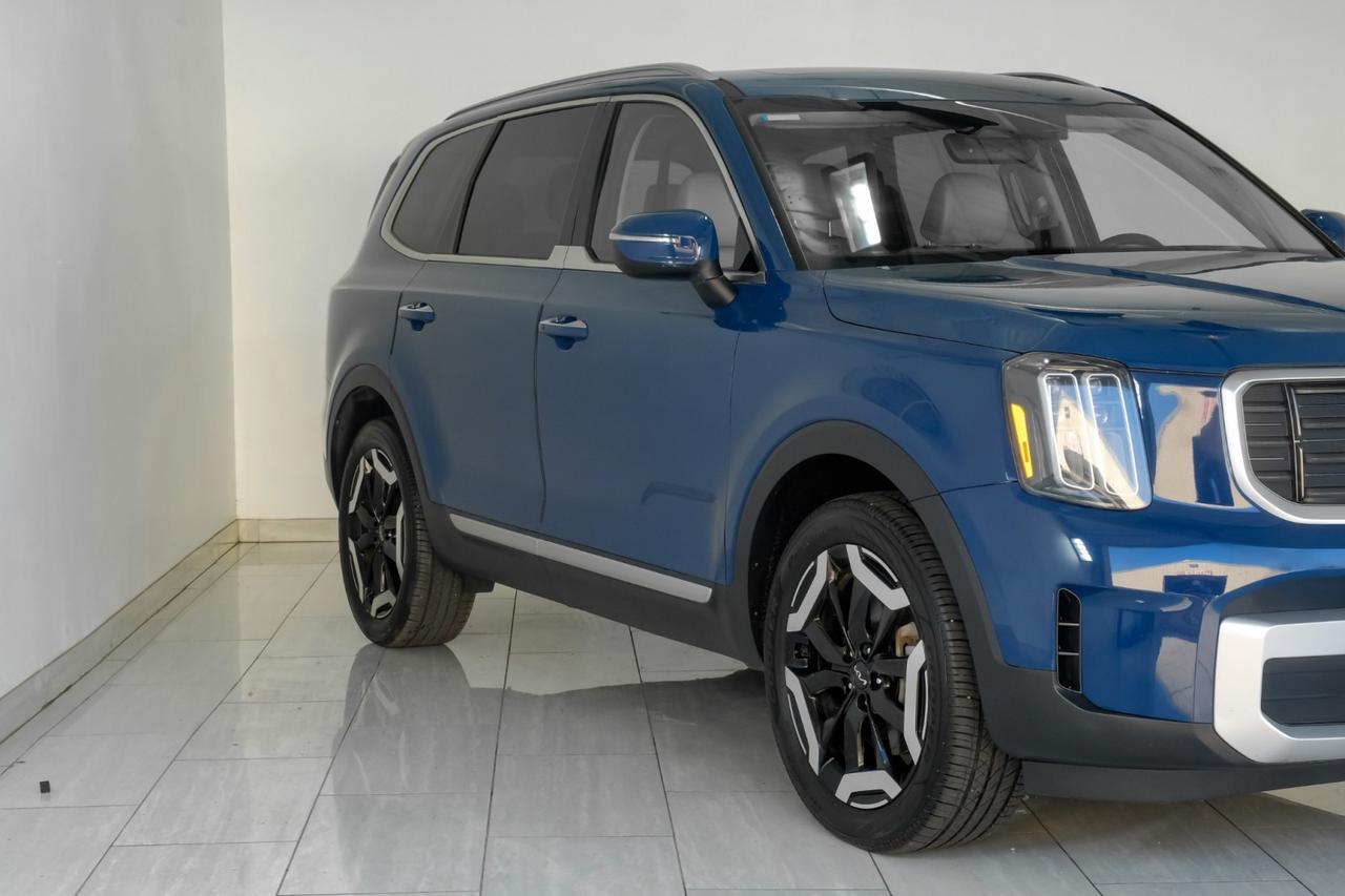 2023 Kia Telluride S BLIND SPOT ASSIST LANE KEEP ASSIST FORWARD COLLISION AVOIDANCE Carrollton TX