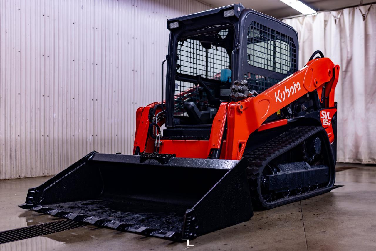2023 Kubota SVL65-2 Track Skid Steer Loader Bucket Diesel Red Deer AB