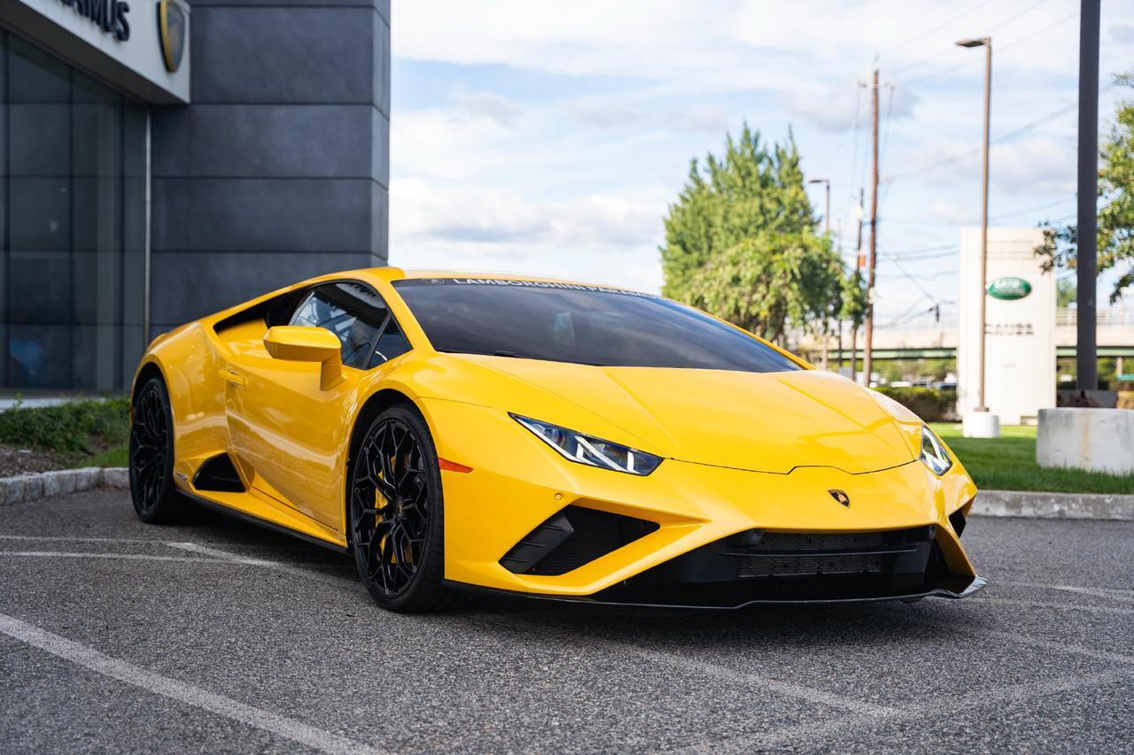 2023 Lamborghini Huracan EVO Base
