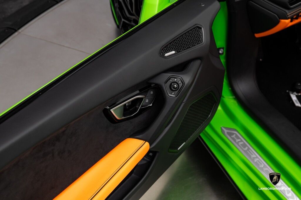2023 Lamborghini Huracan EVO RWD Spyder North Miami Beach FL