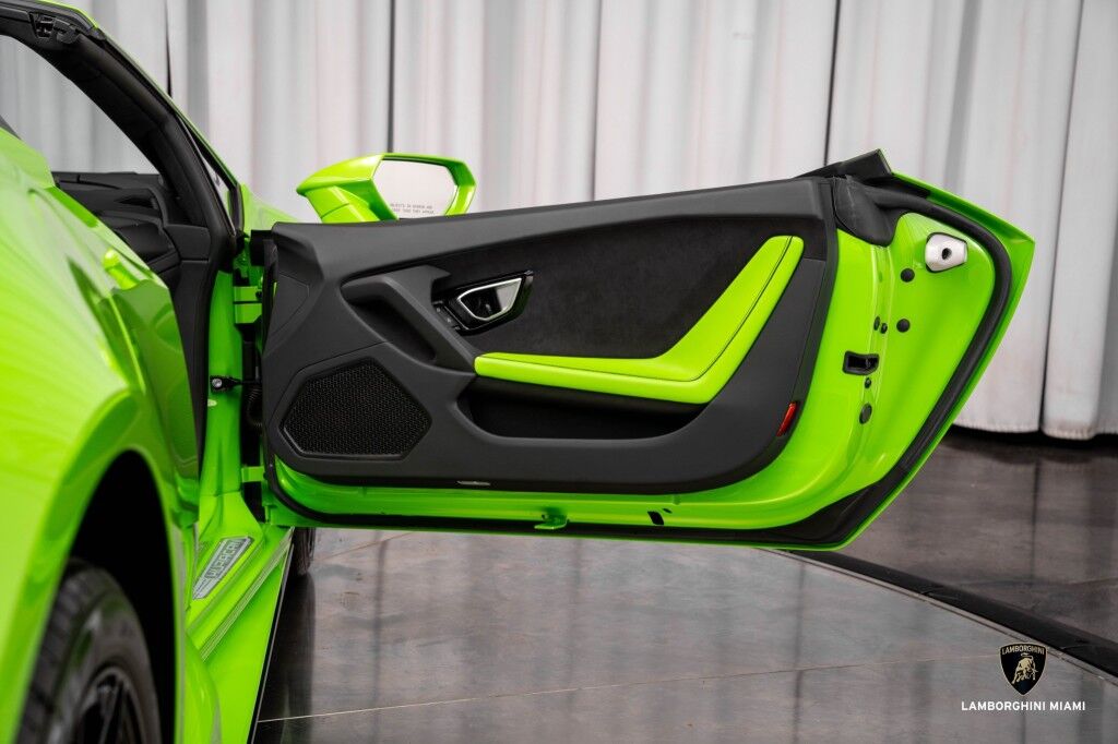 2023 Lamborghini Huracan EVO RWD Spyder North Miami Beach FL