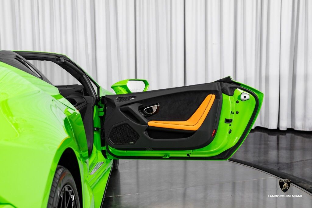 2023 Lamborghini Huracan EVO RWD Spyder North Miami Beach FL
