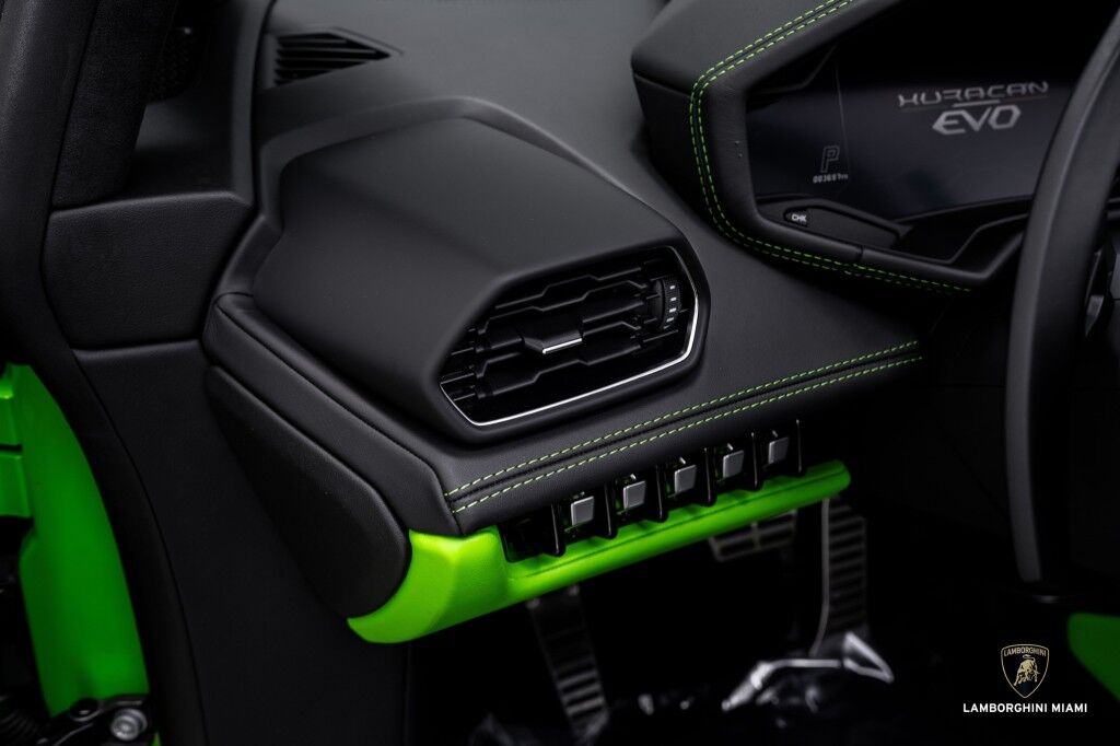 2023 Lamborghini Huracan EVO RWD Spyder North Miami Beach FL