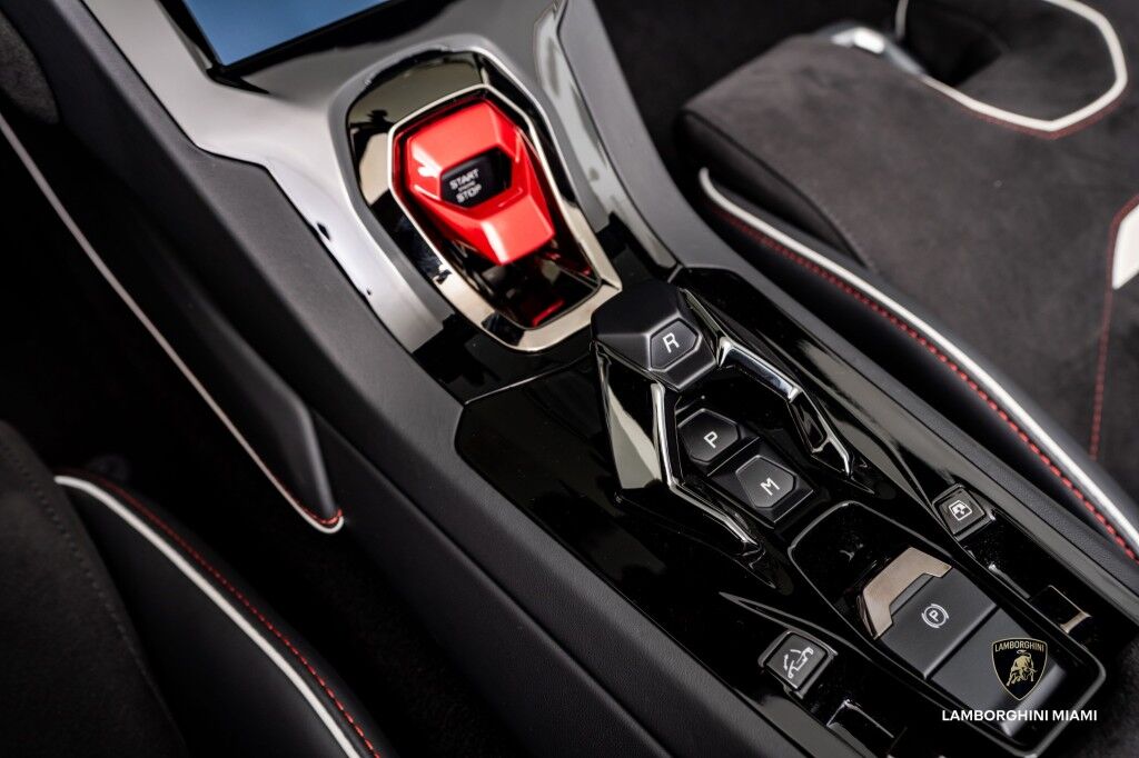 2023 Lamborghini Huracan EVO Spyder North Miami Beach FL