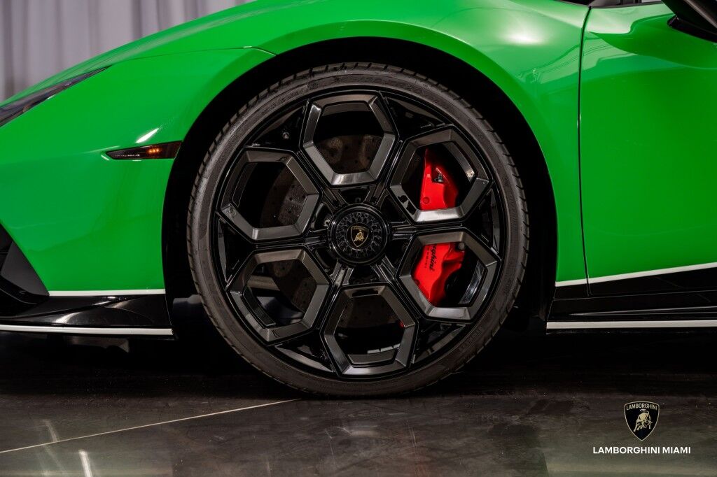 2023 Lamborghini Huracan EVO Spyder North Miami Beach FL