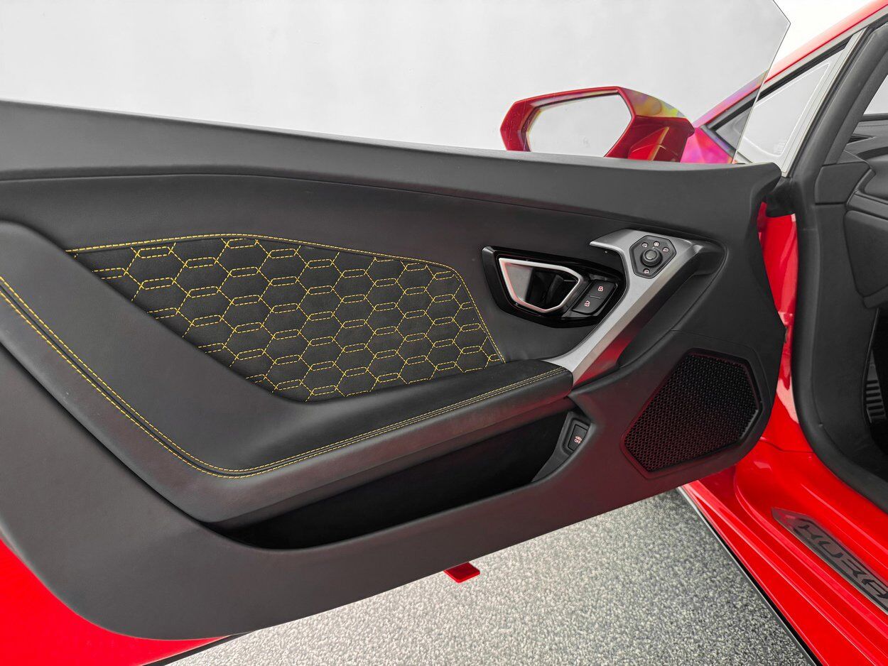 2023 Lamborghini Huracan EVO Spyder Bellevue WA