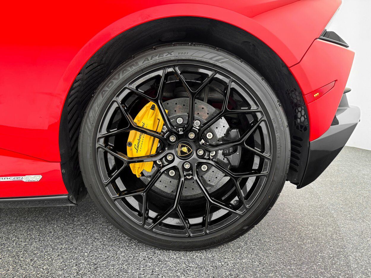 2023 Lamborghini Huracan EVO Spyder Bellevue WA