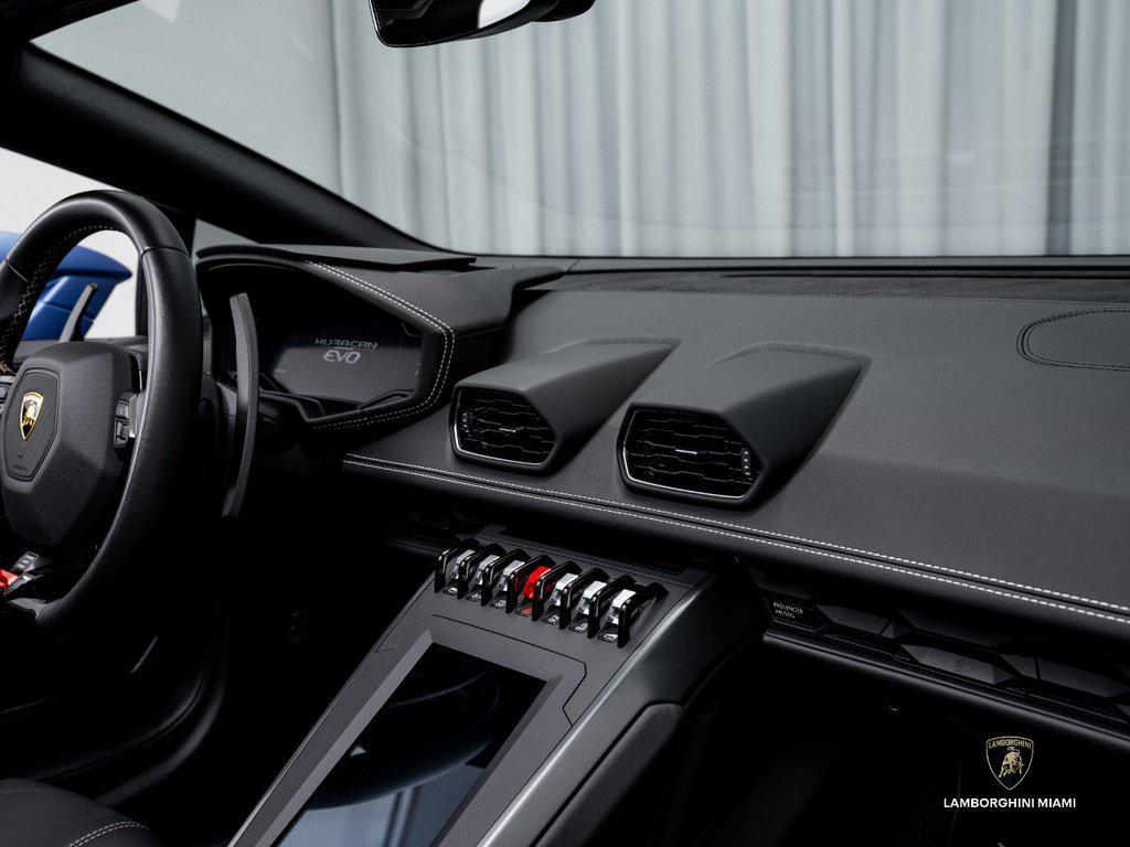 2023 Lamborghini Huracan EVO Spyder RWD North Miami Beach FL