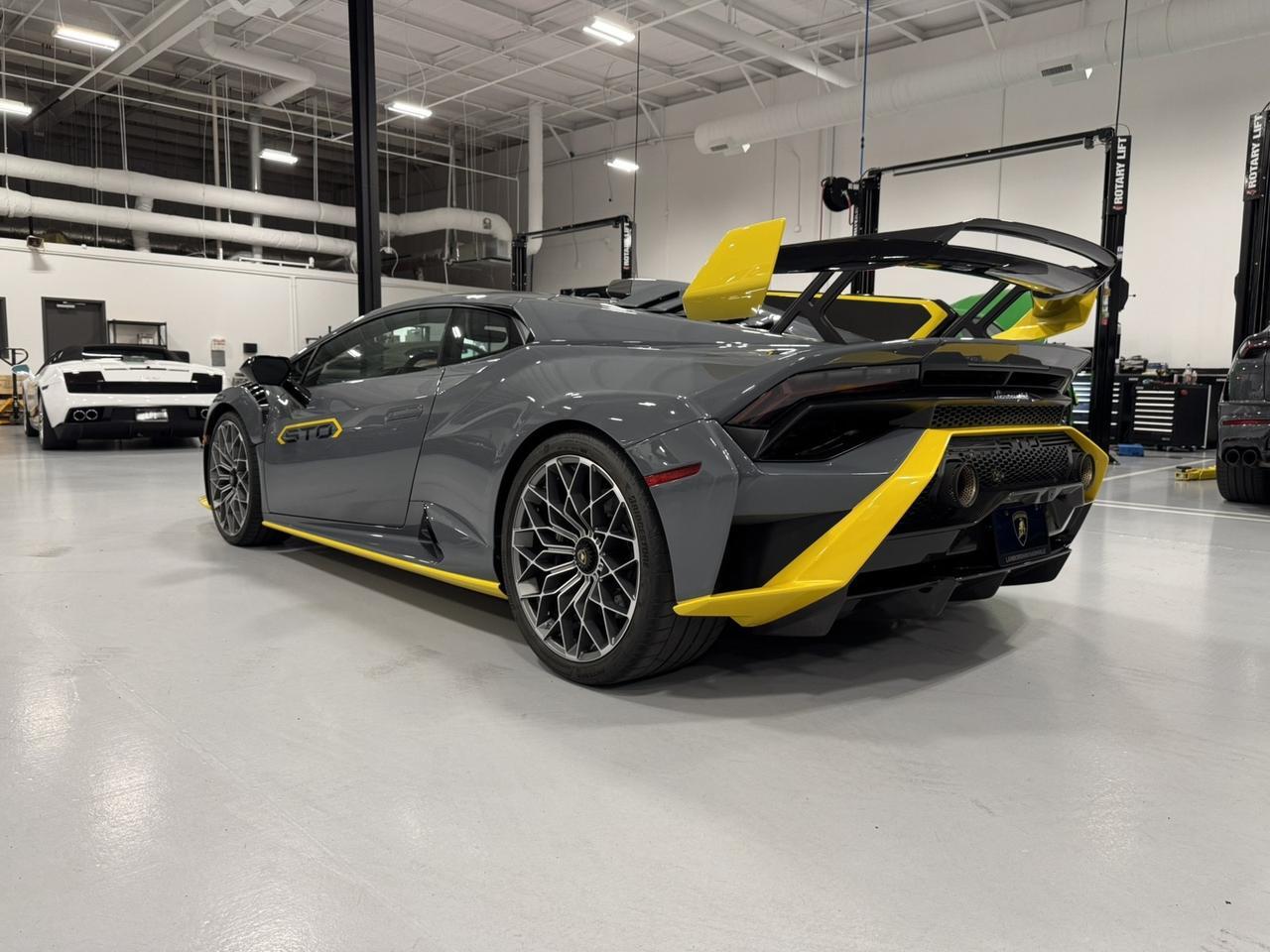 2023 Lamborghini Huracan STO Brentwood TN