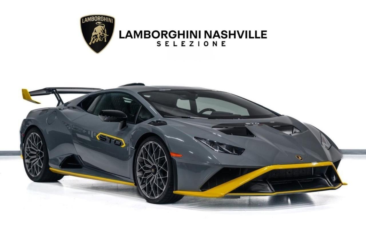 2023 Lamborghini Huracan STO