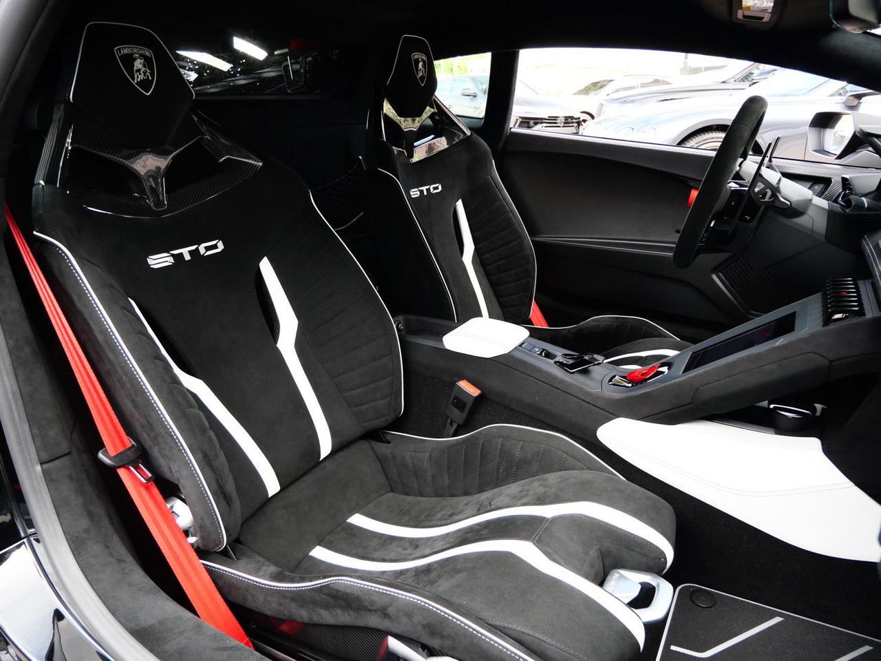 2023 Lamborghini Huracan STO Base Base Lawrence KS
