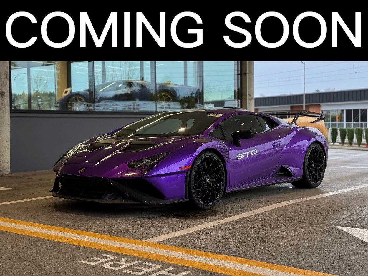 2023 Lamborghini Huracan STO Base