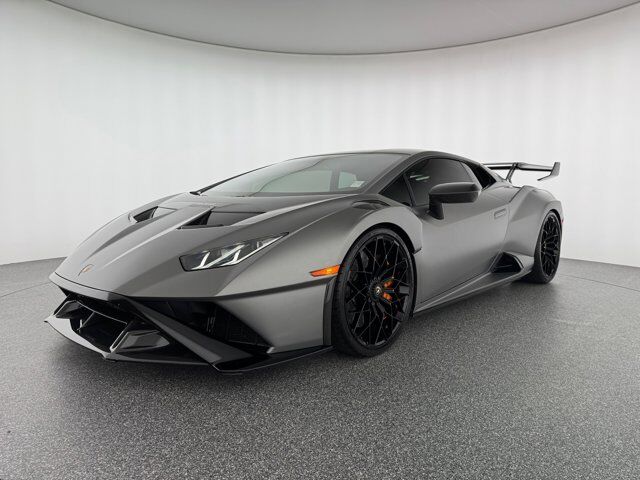 2023 Lamborghini Huracan STO Base