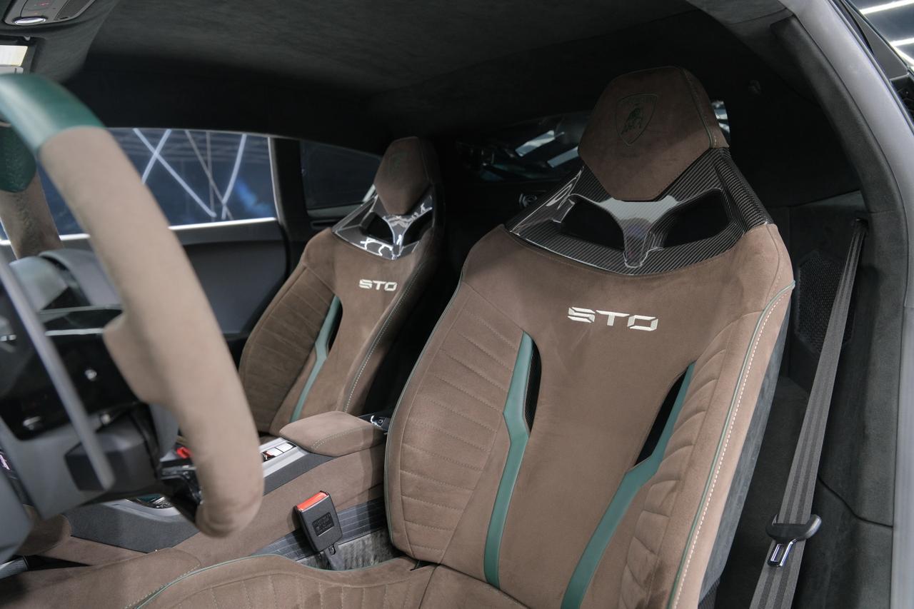 2023 Lamborghini Huracan STO Base Miami FL