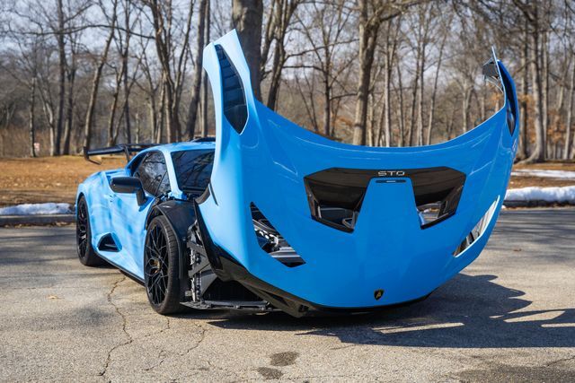 2023 Lamborghini Huracan STO Base Paramus NJ