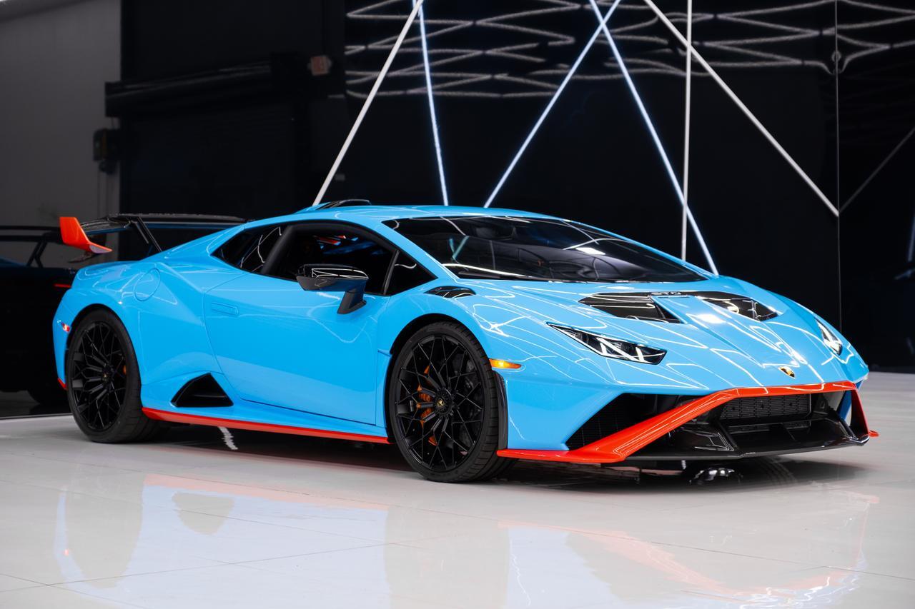 2023 Lamborghini Huracan STO