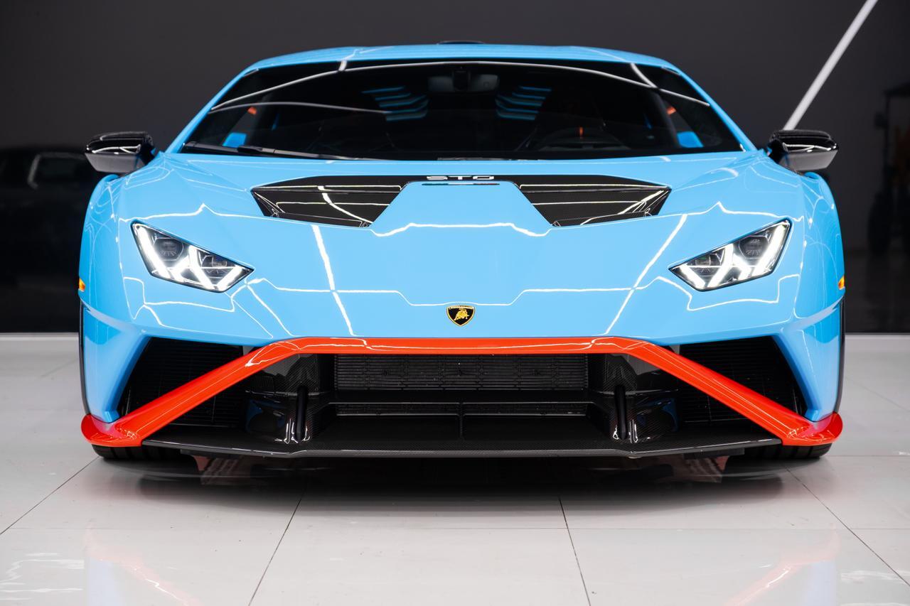 2023 Lamborghini Huracan STO