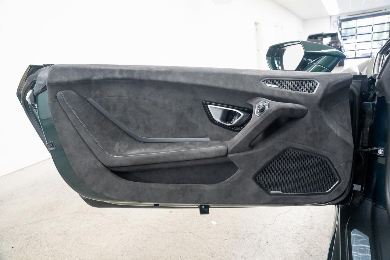 2023 Lamborghini Huracan Sterrato Akrapovic Exhaust Carbon Ceramic Brakes Portland OR