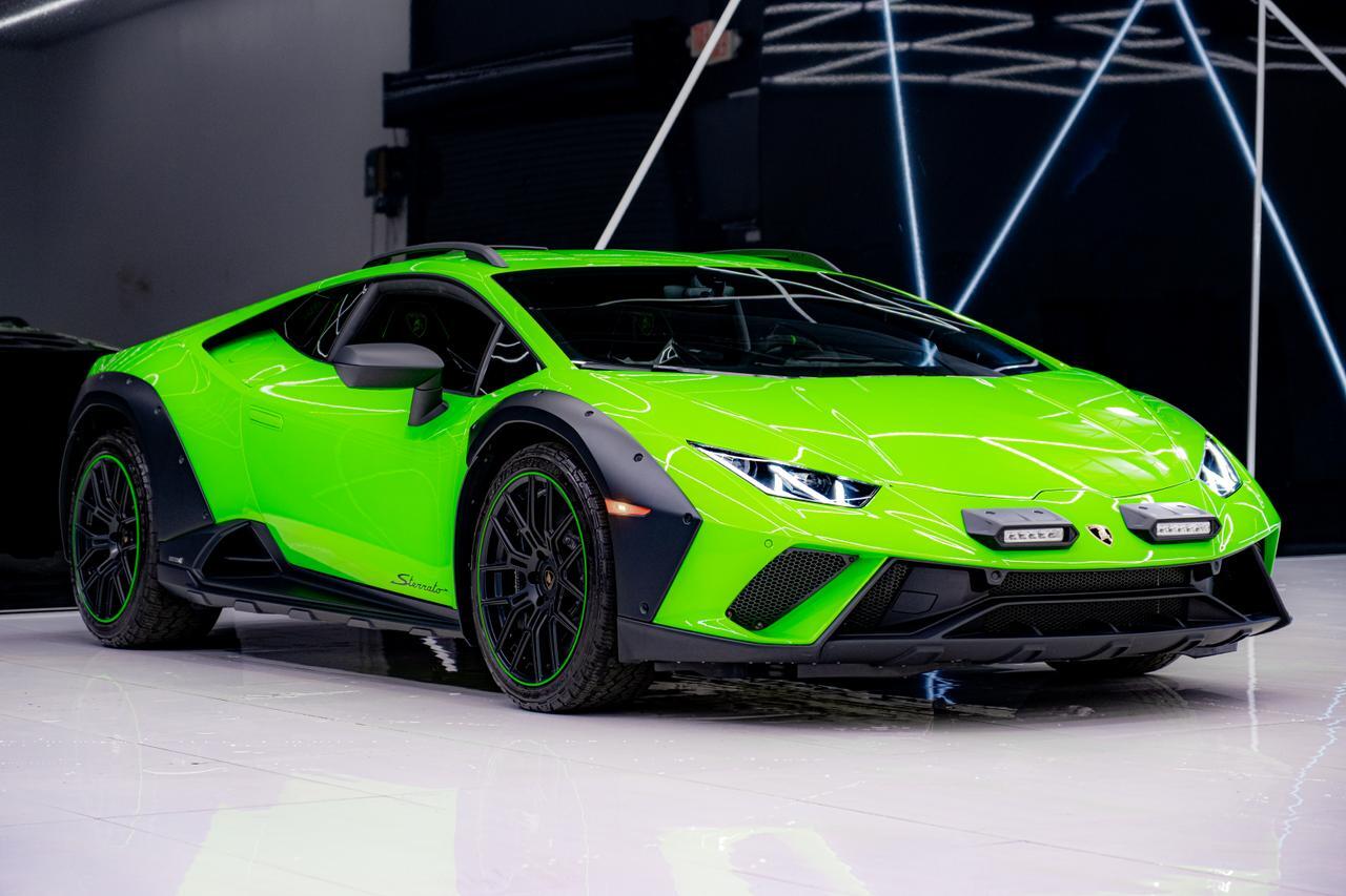 2023 Lamborghini Huracan Sterrato Base