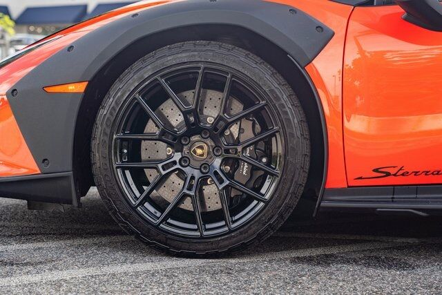 2023 Lamborghini Huracan Sterrato Base Paramus NJ