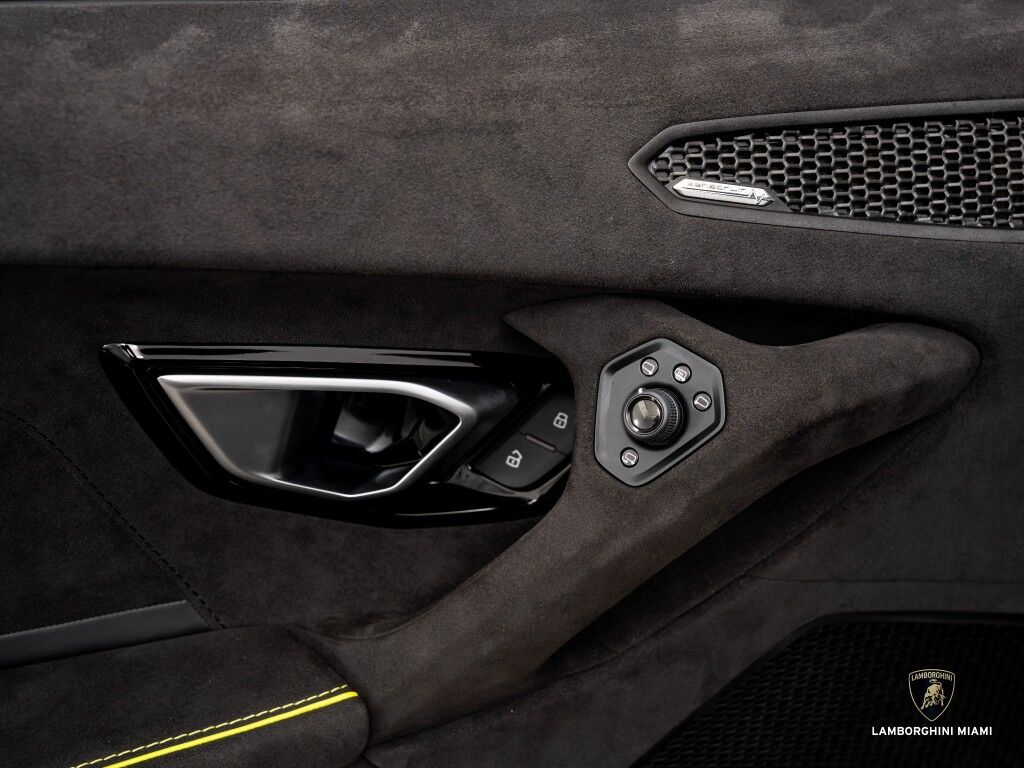 2023 Lamborghini Huracan Sterrato North Miami Beach FL