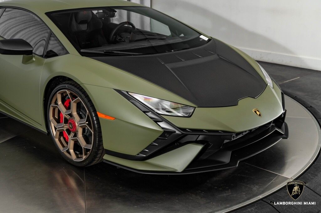 2023 Lamborghini Huracan Tecnica