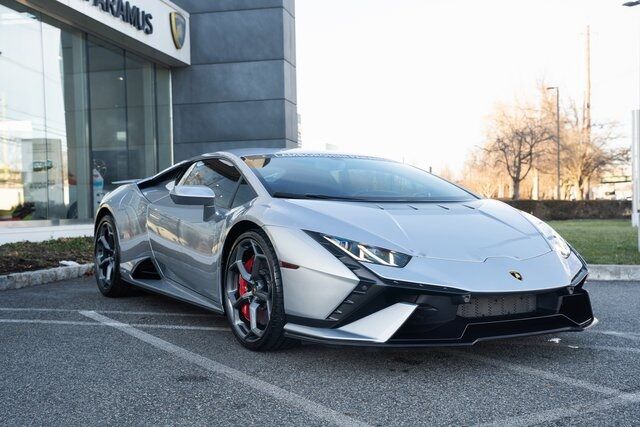 2023 Lamborghini Huracan Tecnica