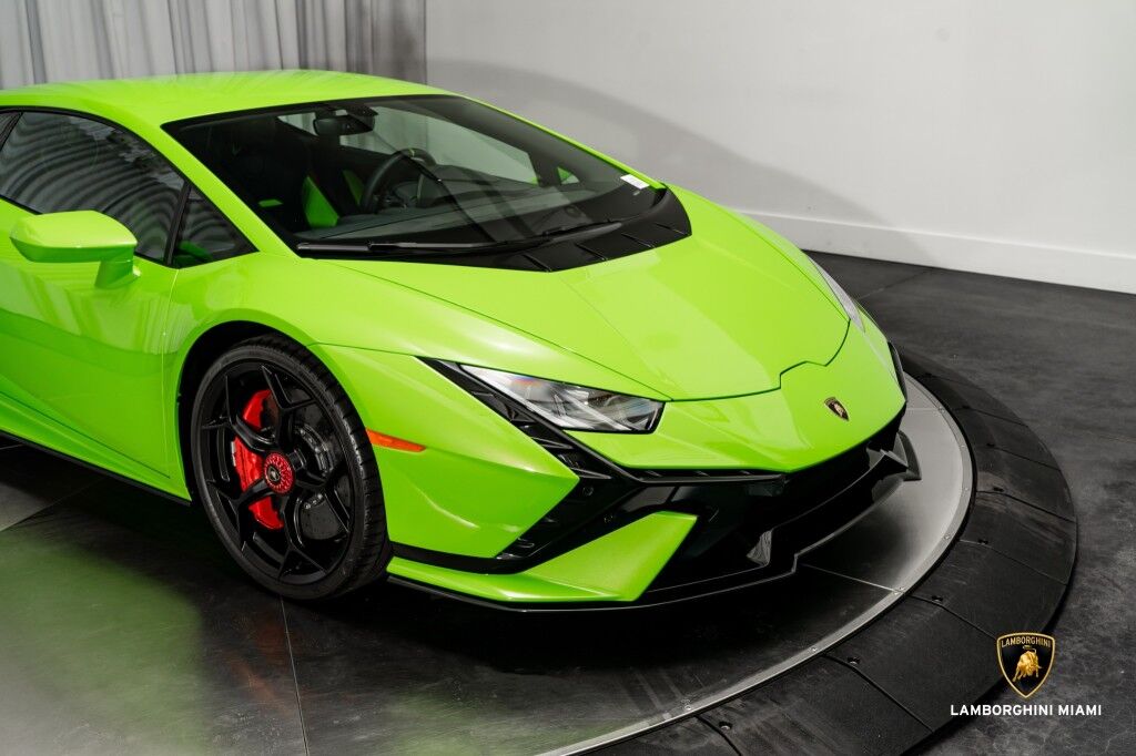 2023 Lamborghini Huracan Tecnica