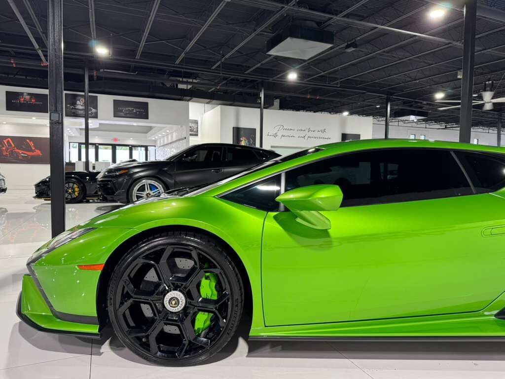 2023 Lamborghini Huracan Tecnica Verde Selvans paint/calipers, Ad Personam interior, centerlock wheels AND MORE!! Fort Lauderdale FL
