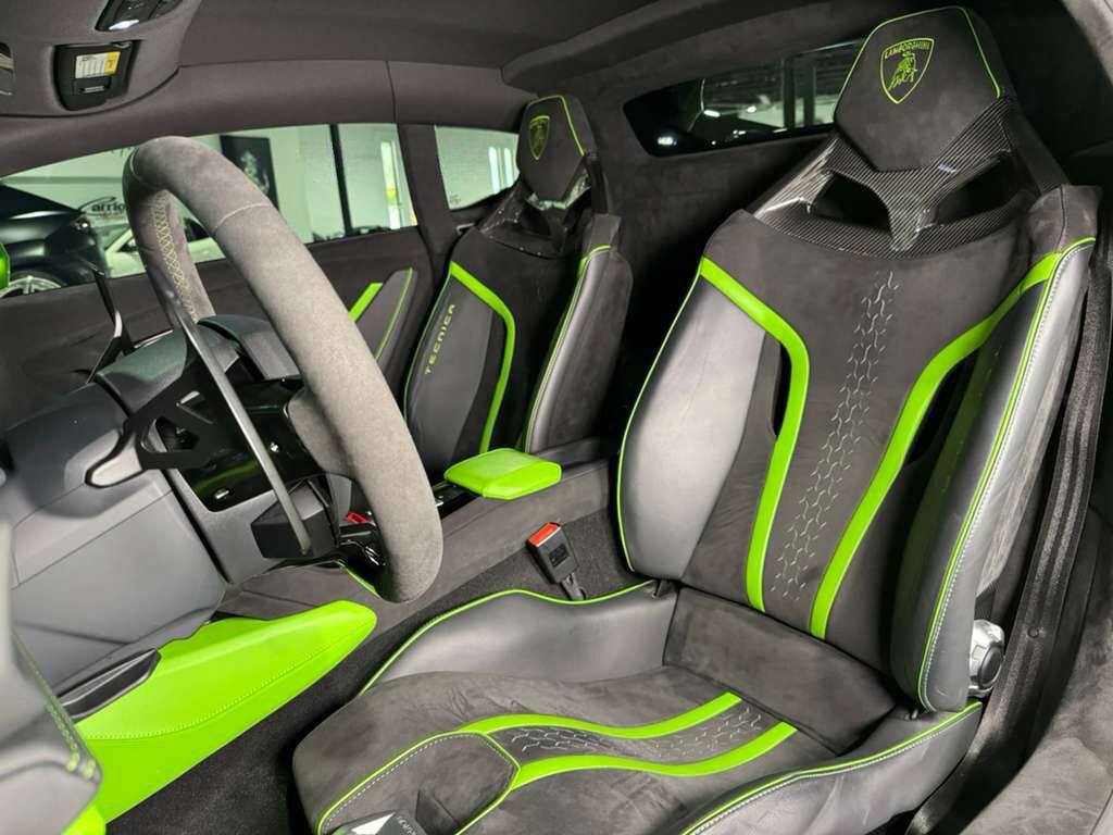 2023 Lamborghini Huracan Tecnica Verde Selvans paint/calipers, Ad Personam interior, centerlock wheels AND MORE!! Fort Lauderdale FL