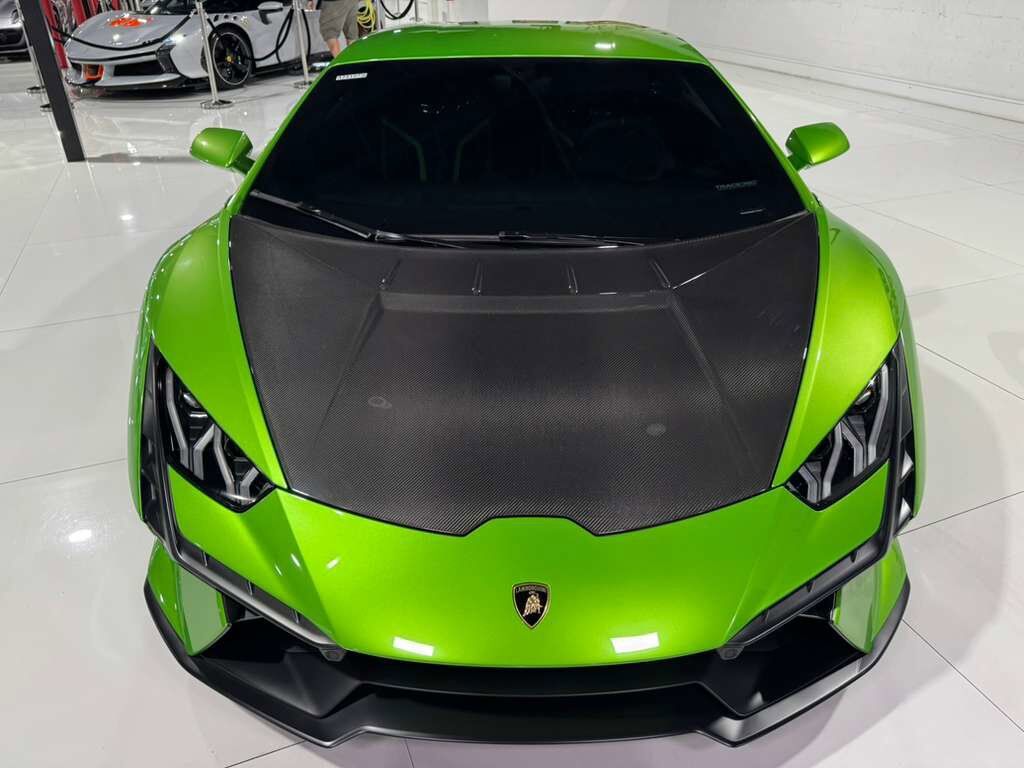 2023 Lamborghini Huracan Tecnica Verde Selvans paint/calipers, Ad Personam interior, centerlock wheels AND MORE!!