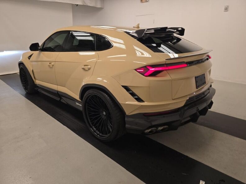 2023 Lamborghini Urus Miami FL