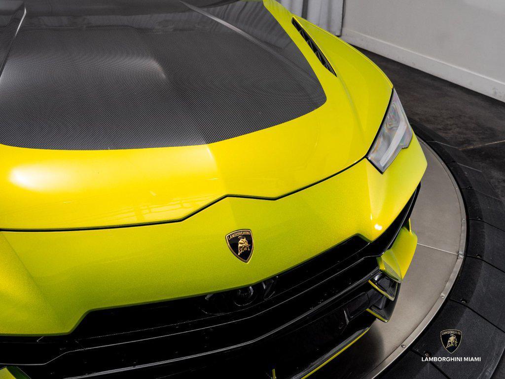 2023 Lamborghini Urus Performante AWD