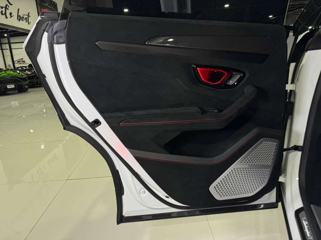 2023 Lamborghini Urus Performante Bianco Monocerus paint, Bang & Olufsen audio, carbon galore & MORE!! Fort Lauderdale FL