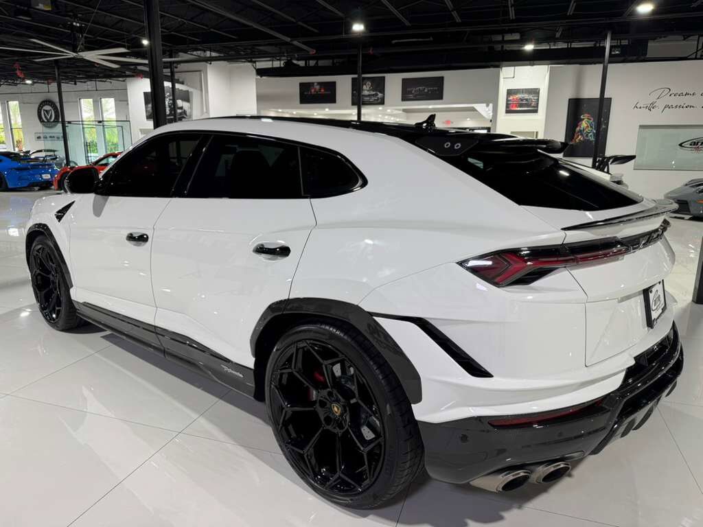 2023 Lamborghini Urus Performante Bianco Monocerus paint, Bang & Olufsen audio, carbon galore & MORE!! Fort Lauderdale FL