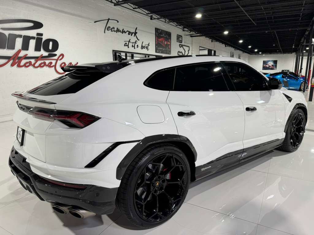 2023 Lamborghini Urus Performante Bianco Monocerus paint, Bang & Olufsen audio, carbon galore & MORE!! Fort Lauderdale FL