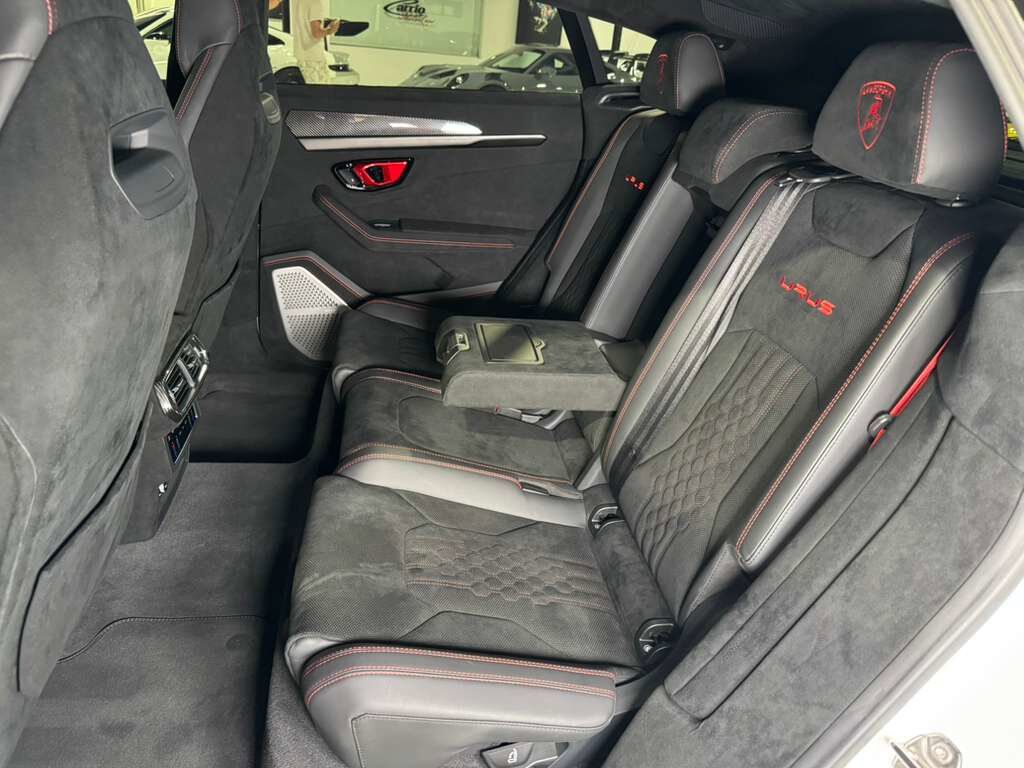 2023 Lamborghini Urus Performante Bianco Monocerus paint, Bang & Olufsen audio, carbon galore & MORE!! Fort Lauderdale FL