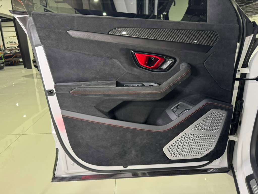 2023 Lamborghini Urus Performante Bianco Monocerus paint, Bang & Olufsen audio, carbon galore & MORE!! Fort Lauderdale FL