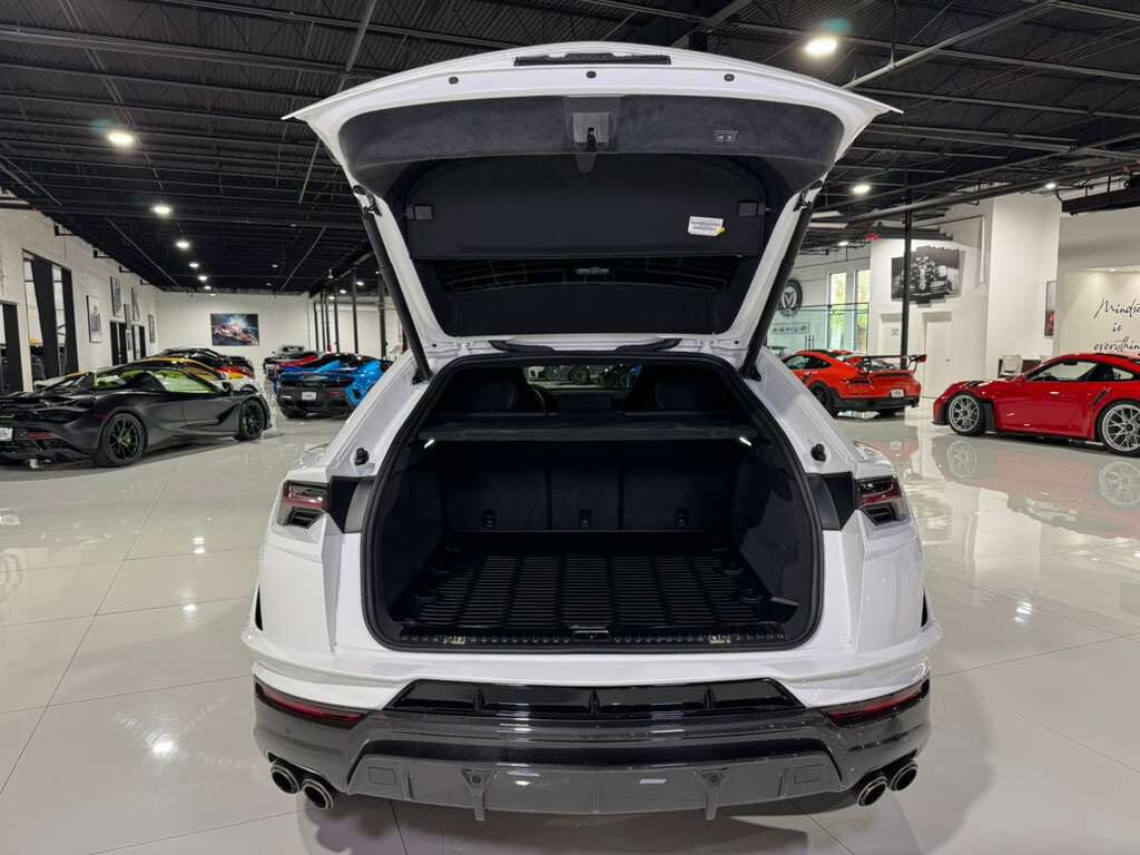2023 Lamborghini Urus Performante Bianco Monocerus paint, Bang & Olufsen audio, carbon galore & MORE!! Fort Lauderdale FL