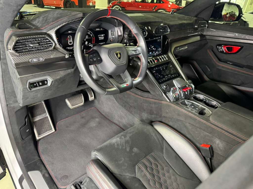 2023 Lamborghini Urus Performante Bianco Monocerus paint, Bang & Olufsen audio, carbon galore & MORE!! Fort Lauderdale FL