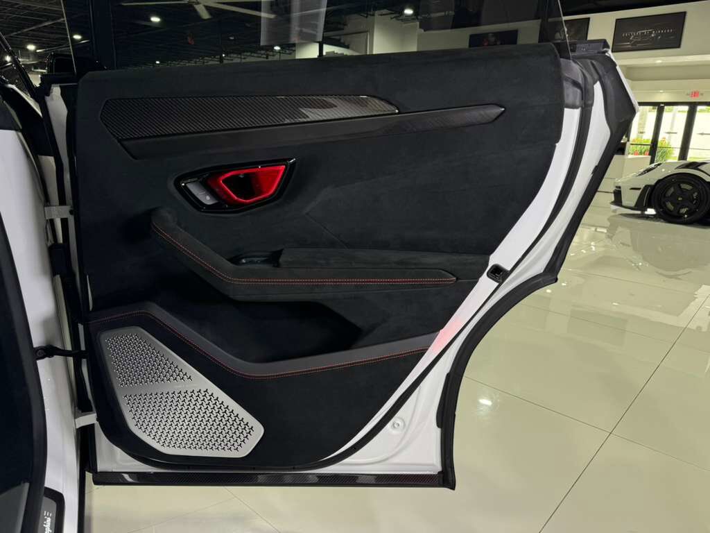 2023 Lamborghini Urus Performante Bianco Monocerus paint, Bang & Olufsen audio, carbon galore & MORE!! Fort Lauderdale FL