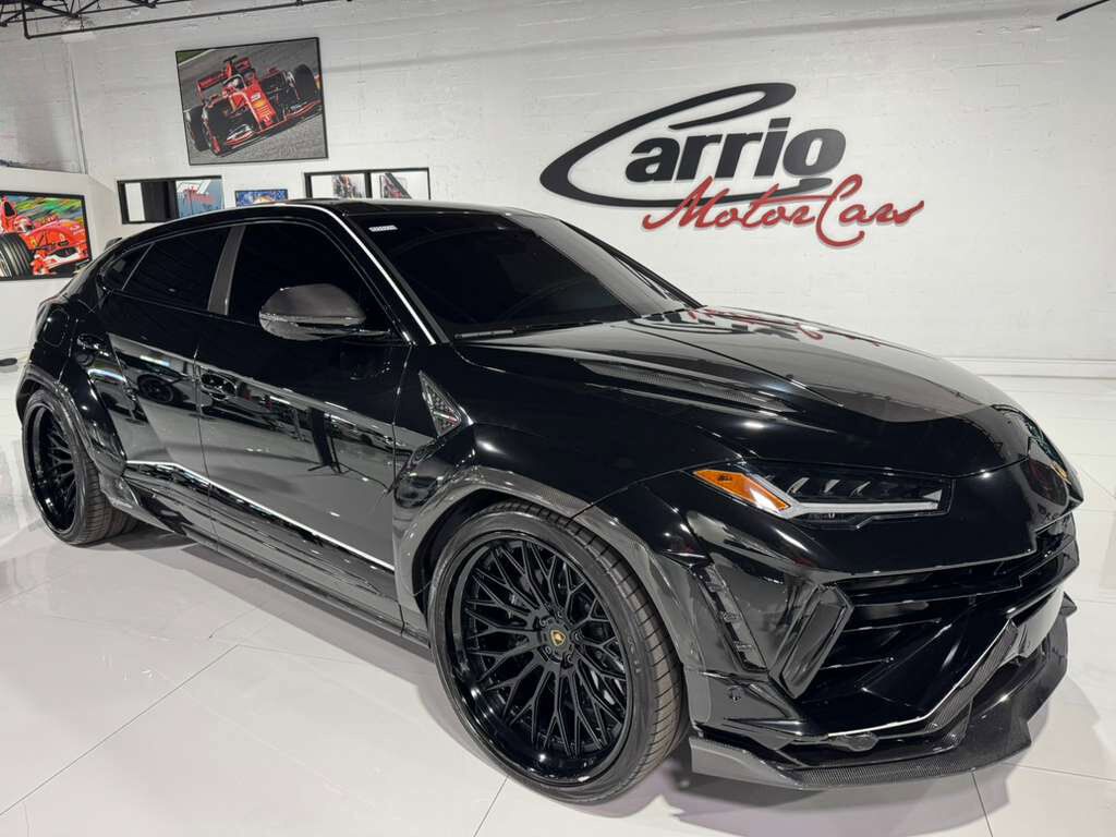 2023 Lamborghini Urus Performante