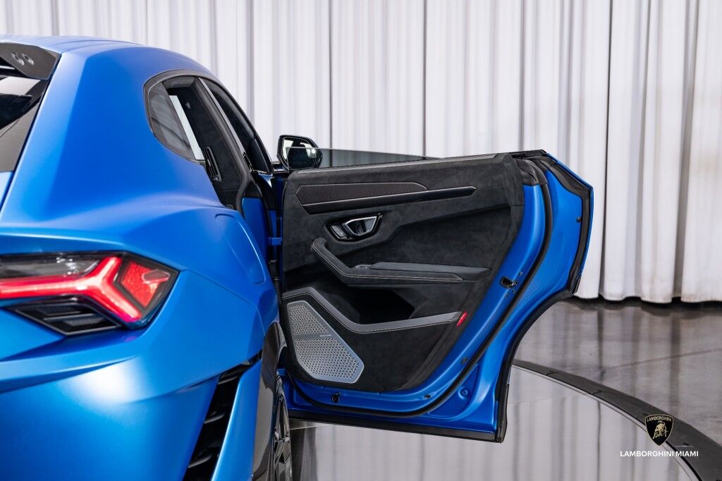 2023 Lamborghini Urus Performante North Miami Beach FL
