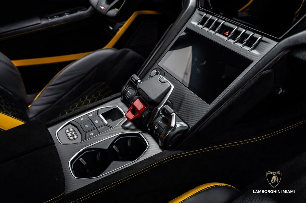2023 Lamborghini Urus Performante North Miami Beach FL