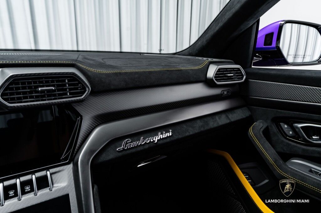 2023 Lamborghini Urus Performante North Miami Beach FL