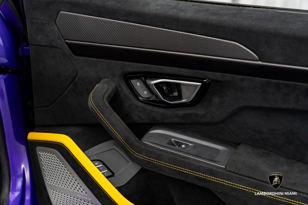 2023 Lamborghini Urus Performante North Miami Beach FL