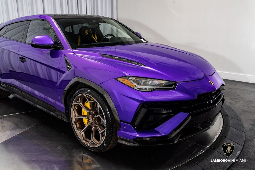 2023 Lamborghini Urus Performante